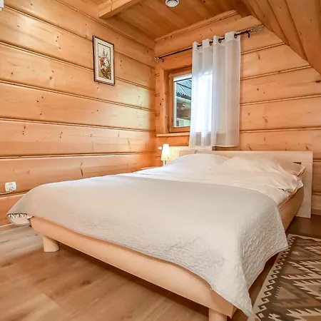 לינה וארוחת בוקר U Pabinow 3*