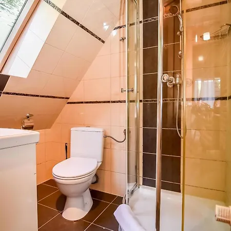 לינה וארוחת בוקר U Pabinow 3*